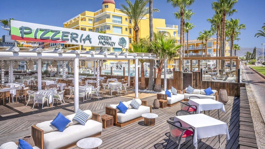 Mediterraneo Bay
