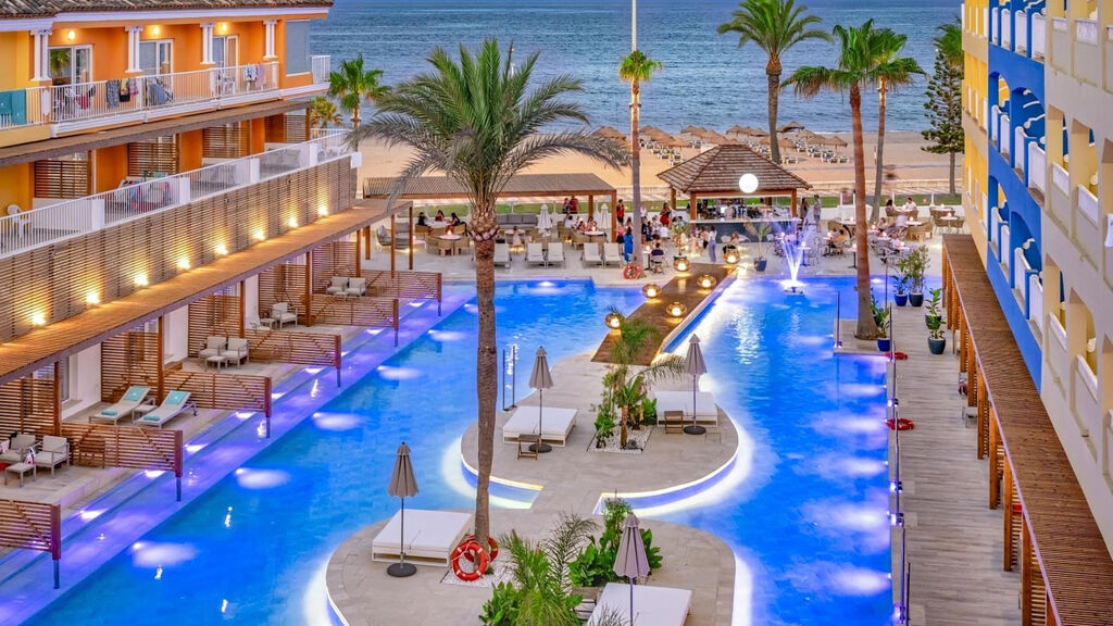 Mediterraneo Bay