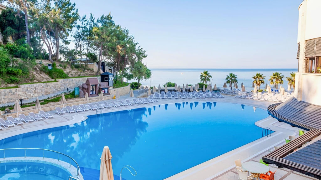 Melas Holiday Village