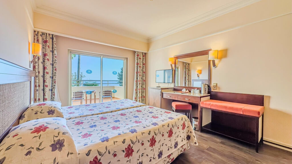 Melas Holiday Village