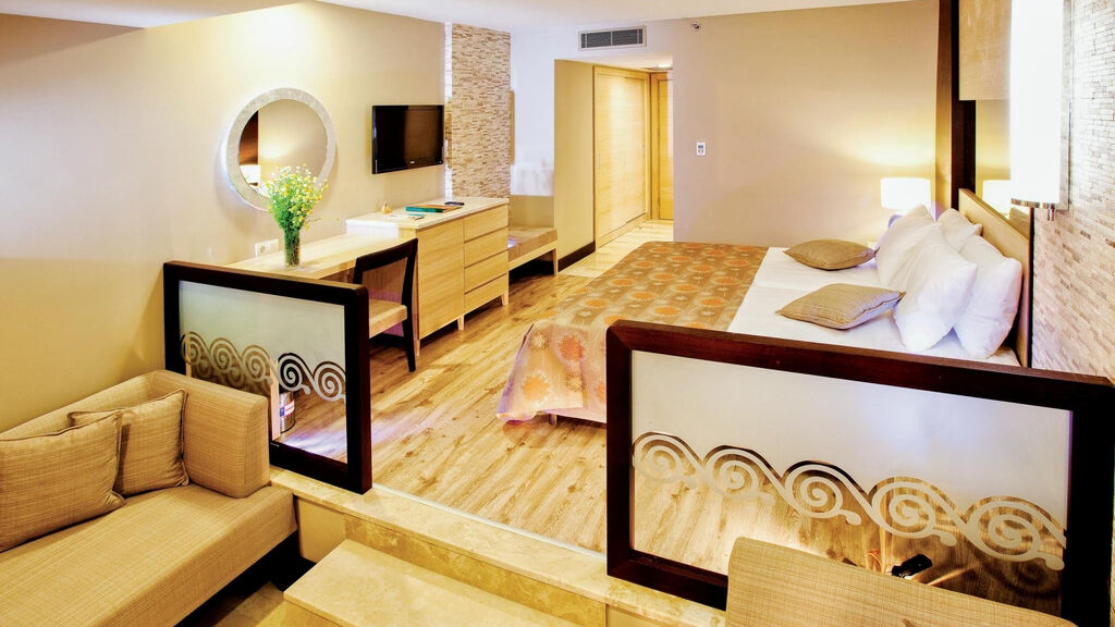Melas Holiday Village