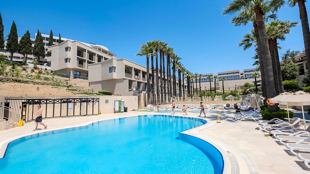 Melas Holiday Village