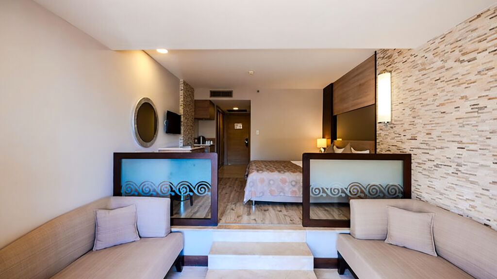 Melas Holiday Village