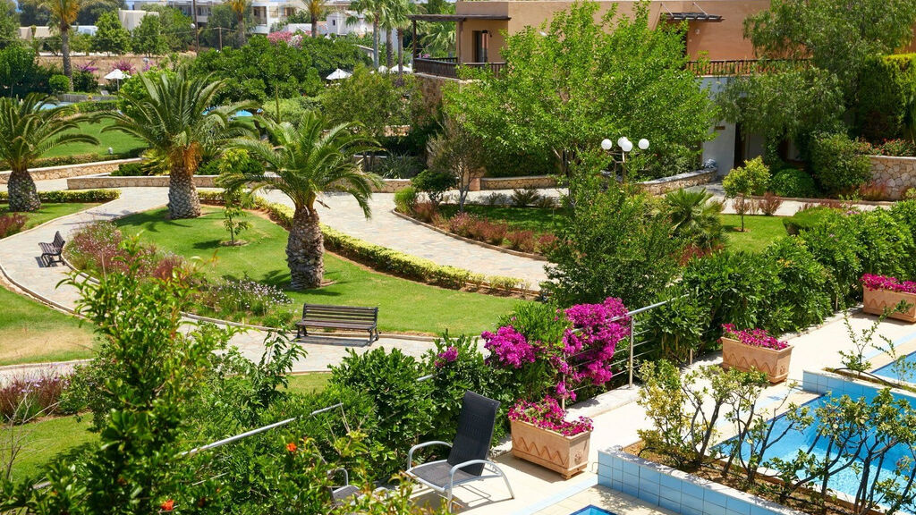 Minoa Palace Resort & Spa