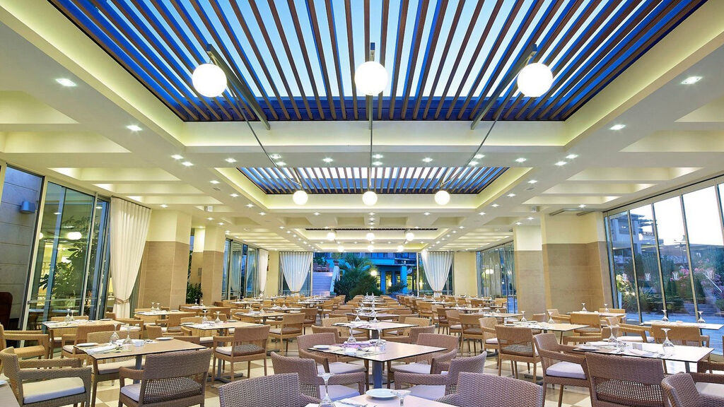 Minoa Palace Resort & Spa