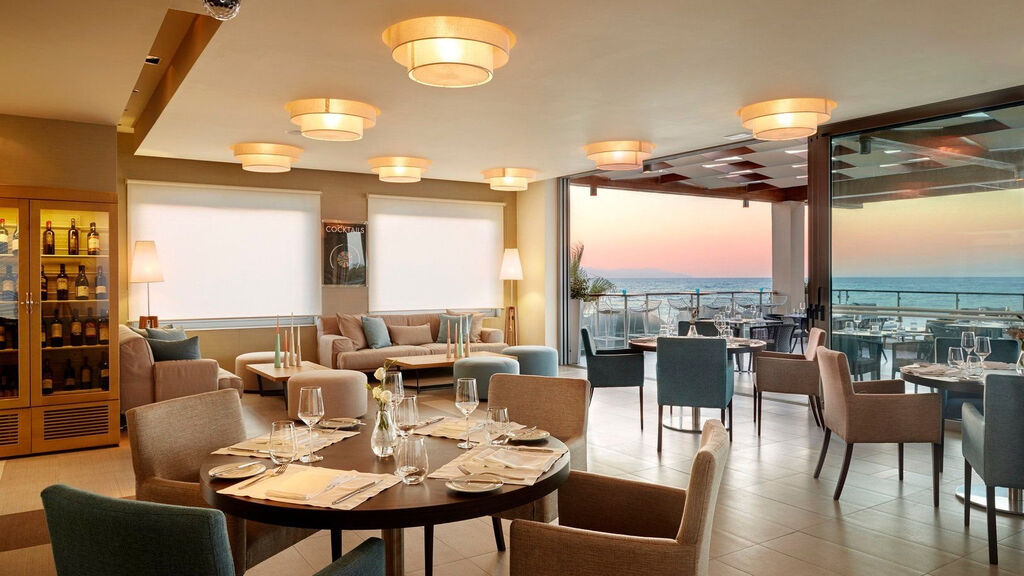 Minoa Palace Resort & Spa