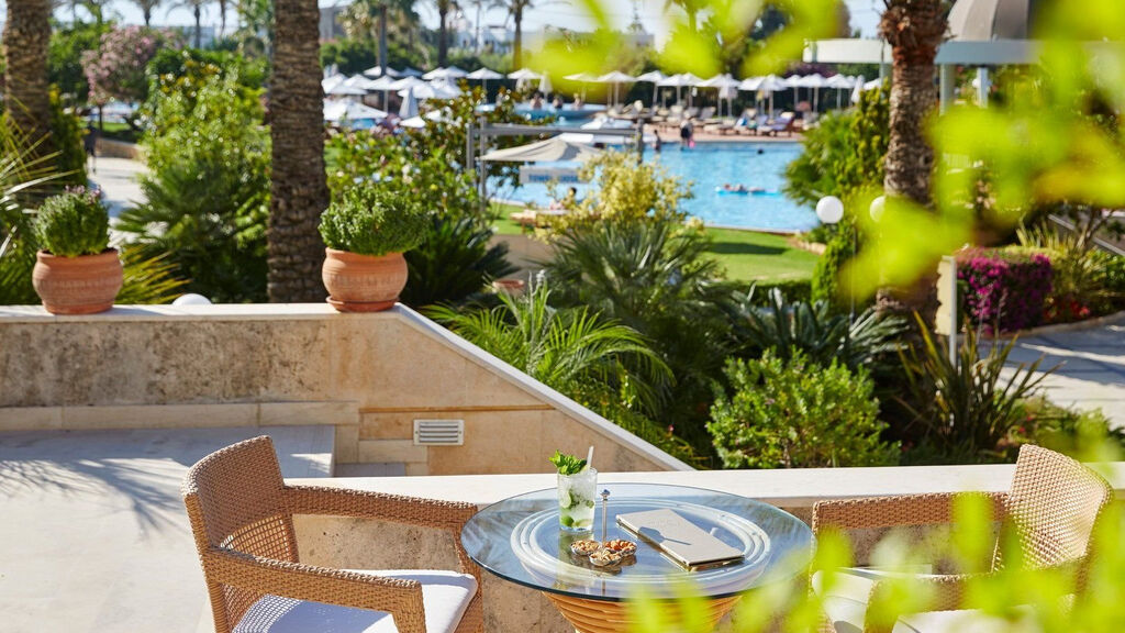 Minoa Palace Resort & Spa