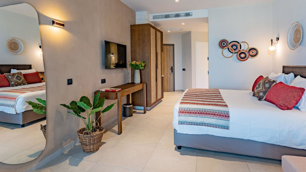 Minos Ambassador Suite Hotel & Spa