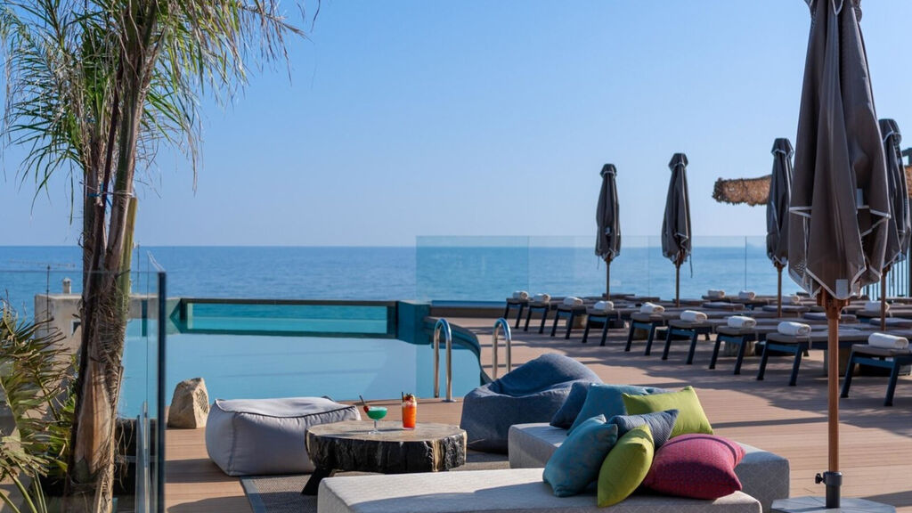 Minos Ambassador Suite Hotel & Spa