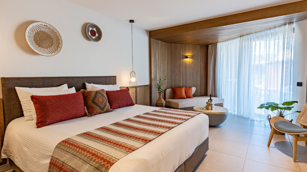 Minos Ambassador Suite Hotel & Spa