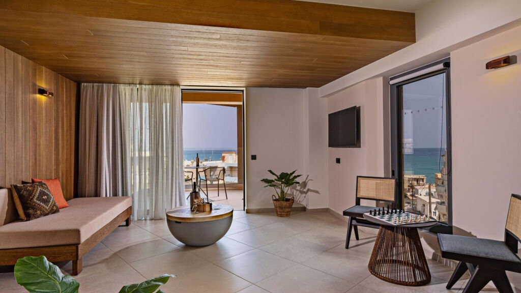 Minos Ambassador Suite Hotel & Spa