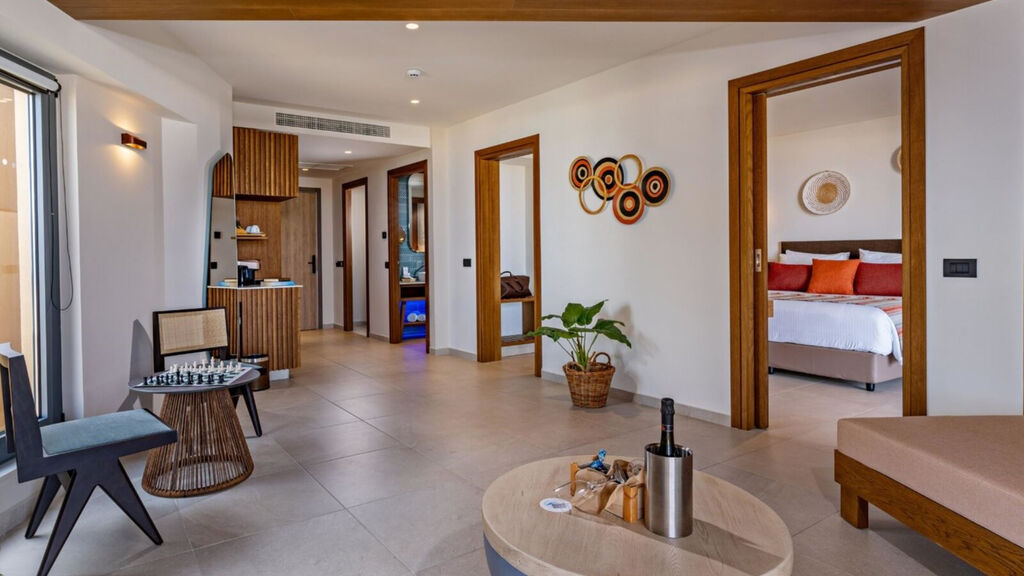 Minos Ambassador Suite Hotel & Spa