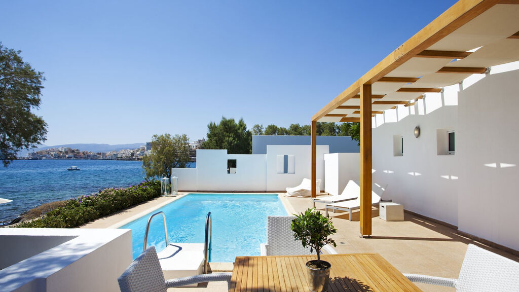 Minos Beach Art Hotel