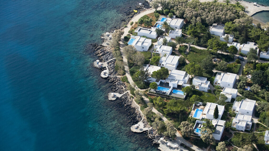 Minos Beach Art Hotel