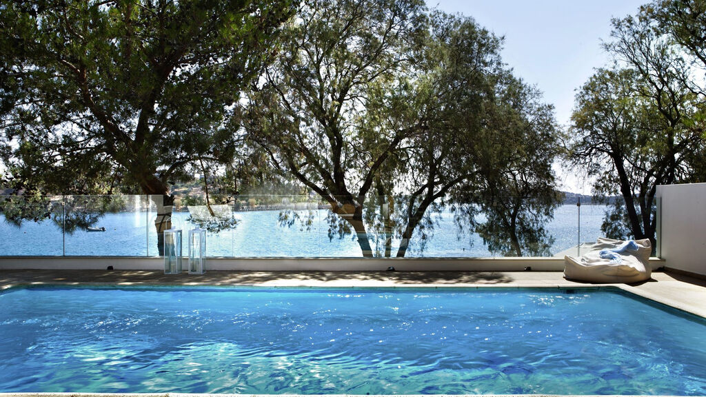 Minos Beach Art Hotel