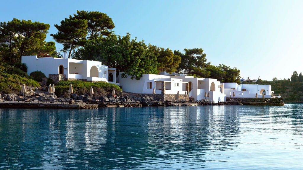 Minos Beach Art Hotel