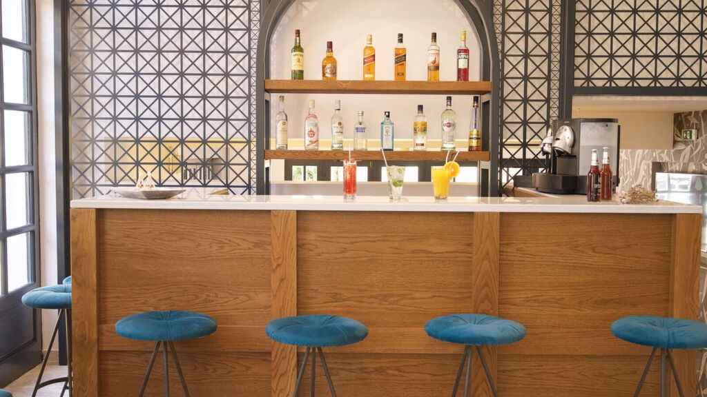 Mirabel City Center Hotel