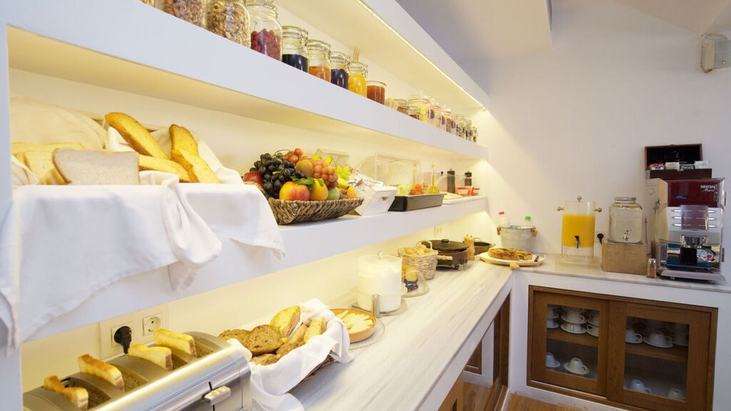 Mirabel City Center Hotel