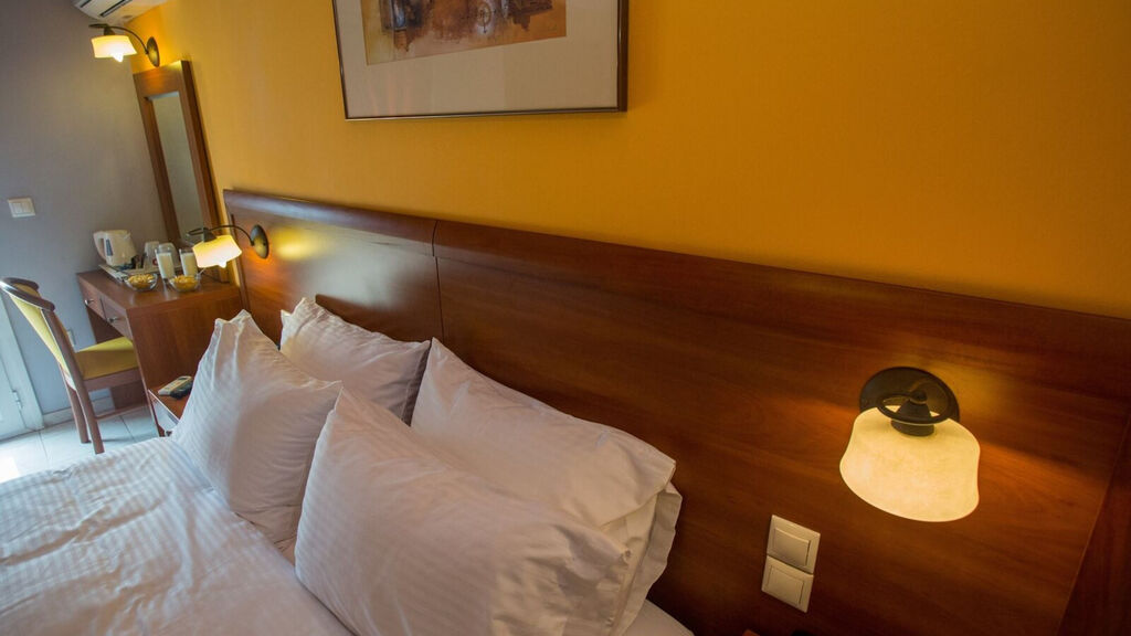 Mirabel City Center Hotel