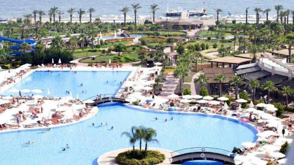 Miracle Resort