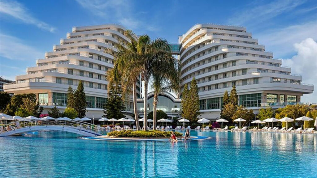 Miracle Resort