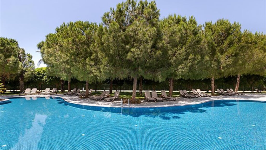 Miracle Resort