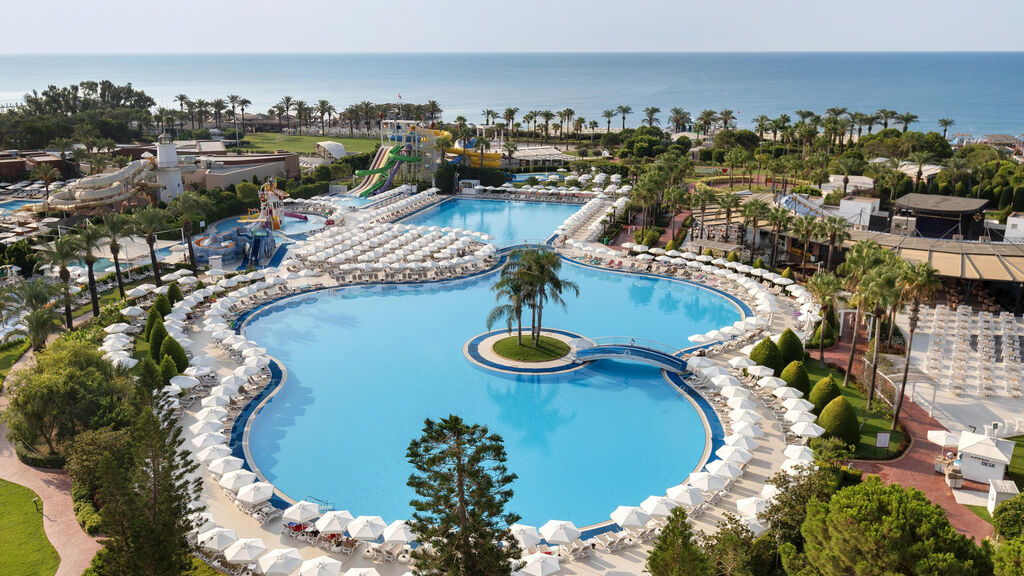 Miracle Resort