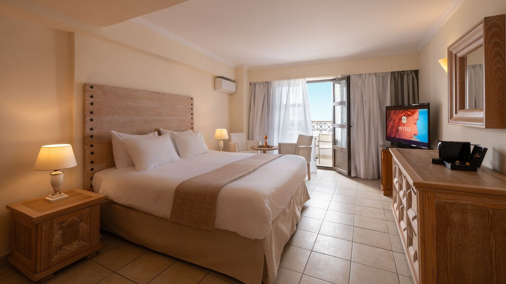 Mitsis Petit Palais Beach