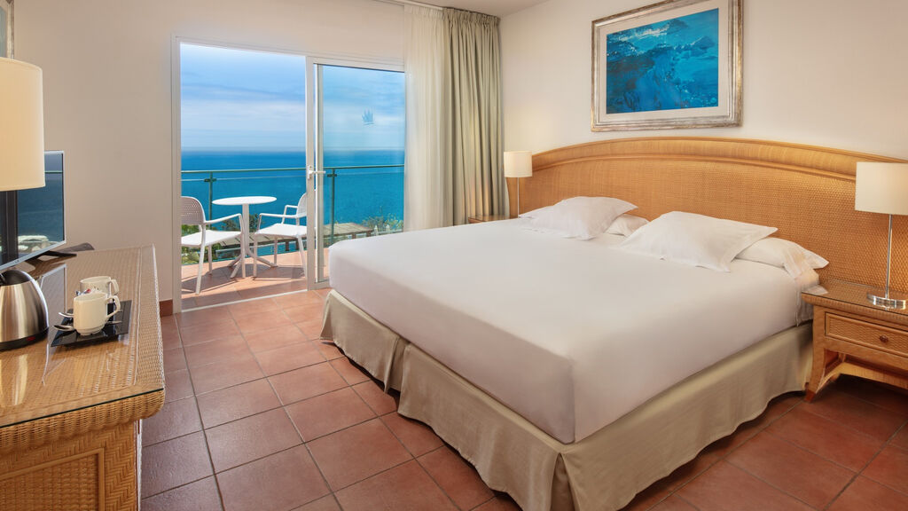 Mogan Princess & Beach Club