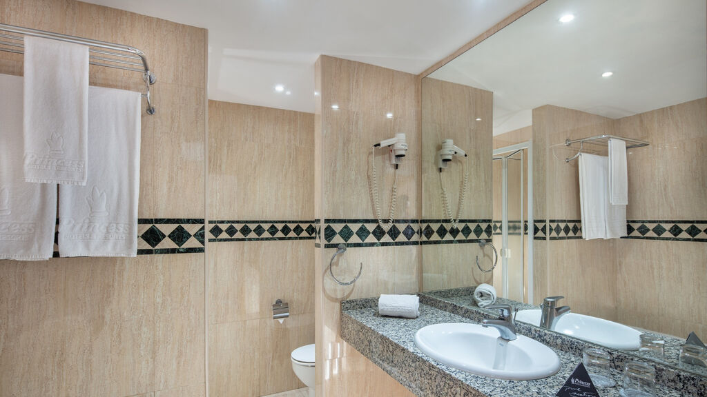 Mogan Princess & Beach Club