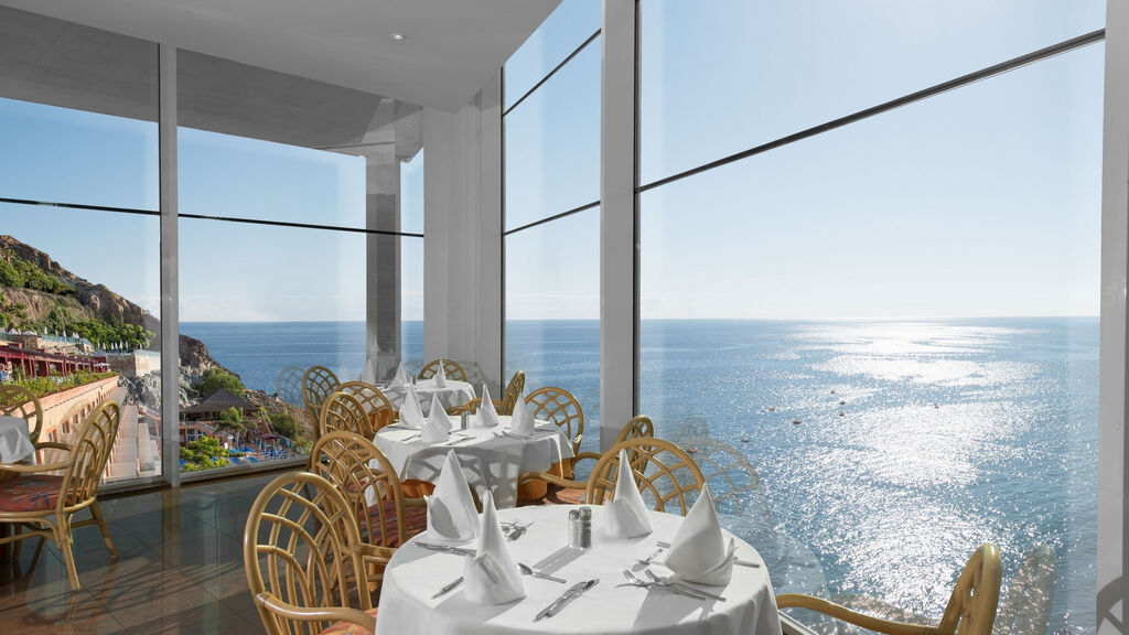 Mogan Princess & Beach Club