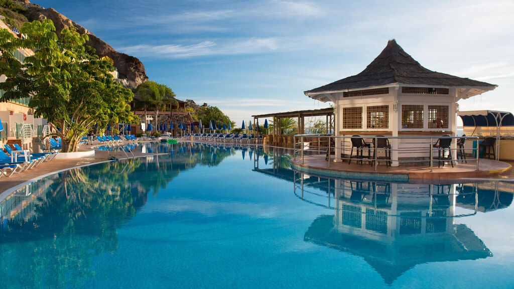 Mogan Princess & Beach Club