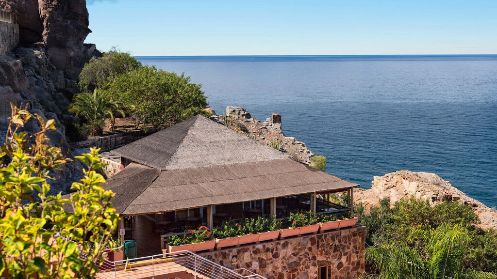 Mogan Princess & Beach Club