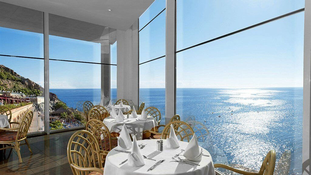 Mogan Princess & Beach Club