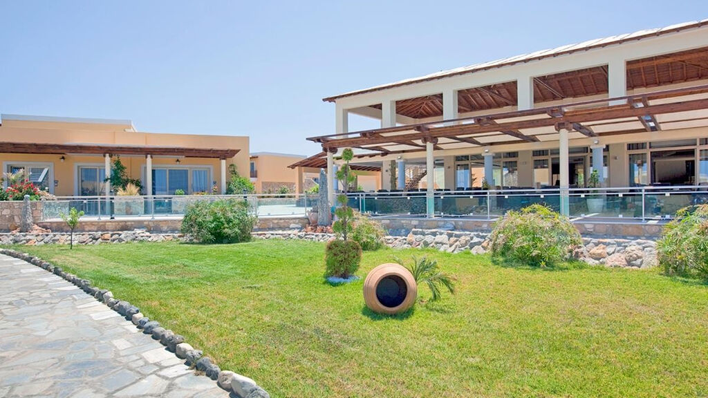 Natura Village Hotel & Spa