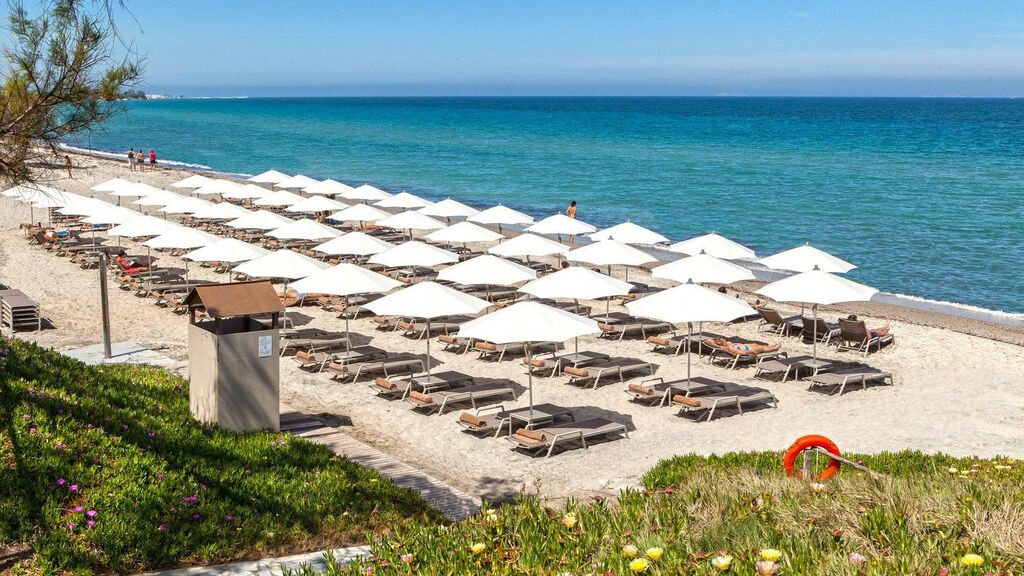 Neptune Luxury Resort