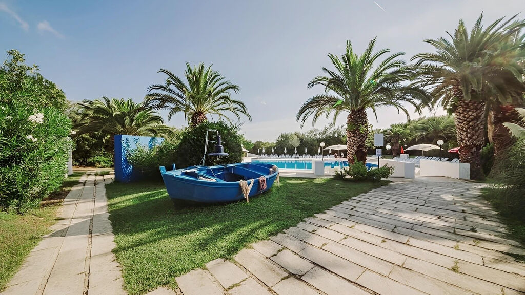 Nicolaus Club Meditur Village