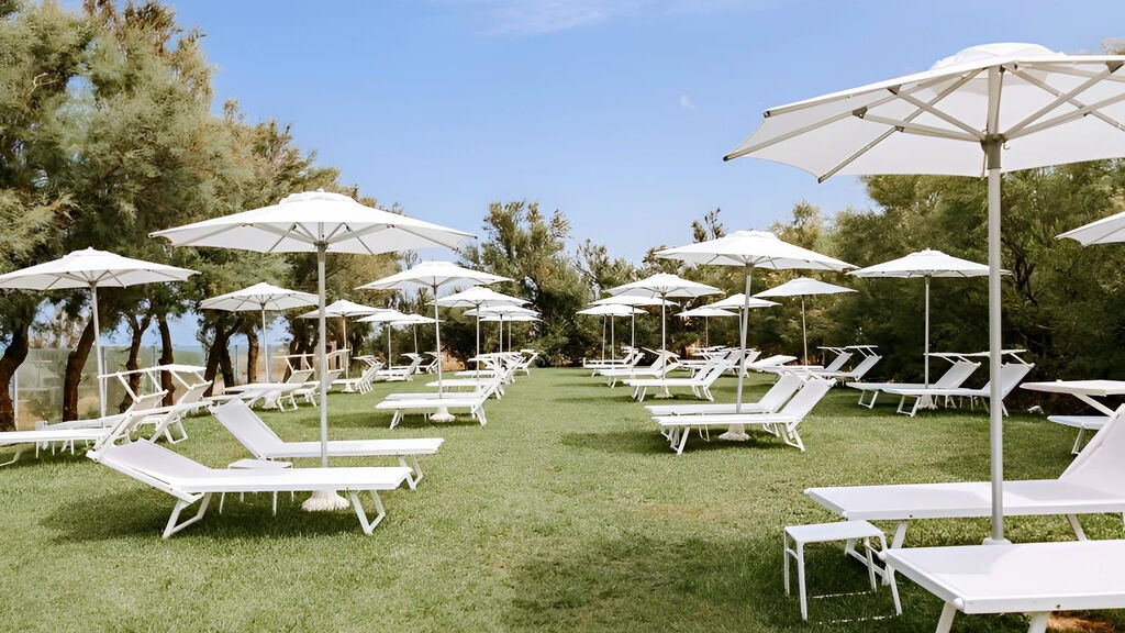 Nicolaus Club Meditur Village