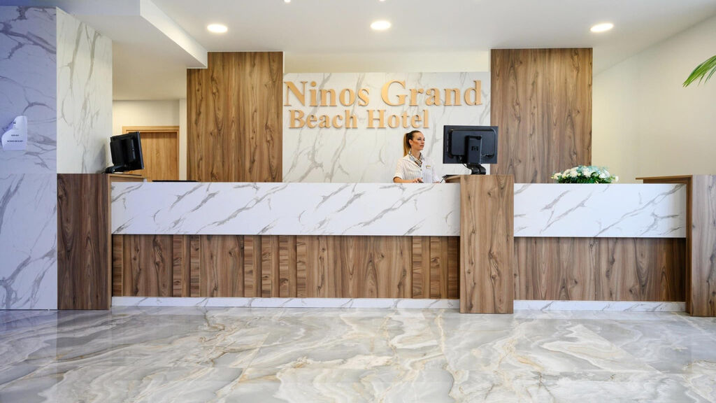 Ninos Grand Beach