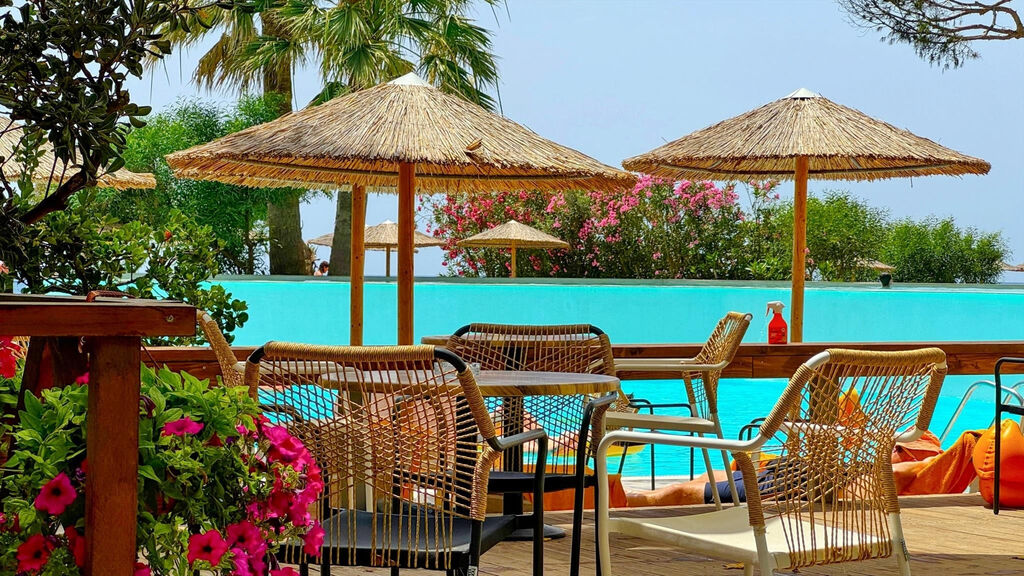 Ninos Grand Beach