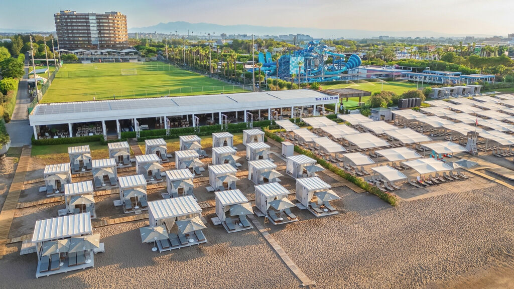 Nirvana Cosmopolitan