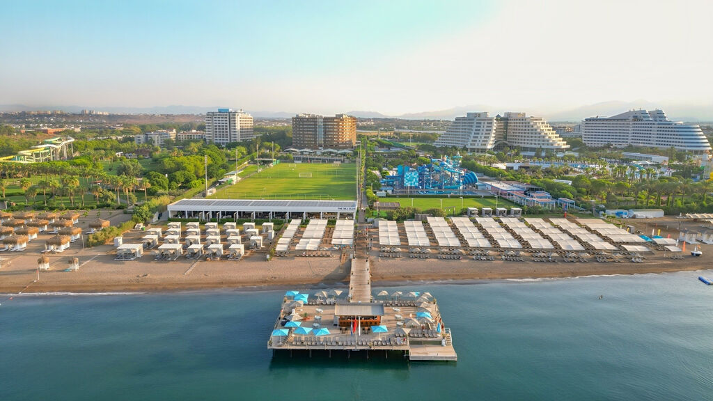 Nirvana Cosmopolitan