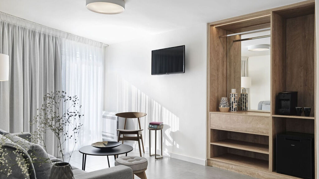 Nlh Mati Seafront - Neighborhood Lifestyle Hotels