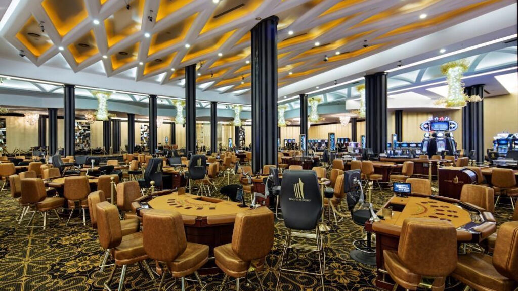 Noah'S Ark Deluxe Hotel & Spa