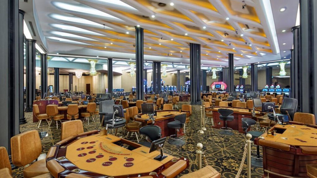 Noah'S Ark Deluxe Hotel & Spa
