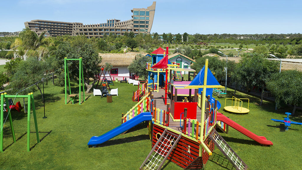 Noah'S Ark Deluxe Hotel & Spa