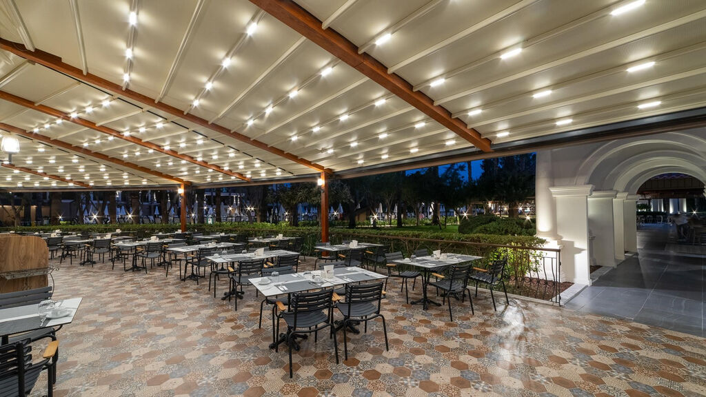 Numa Club Side