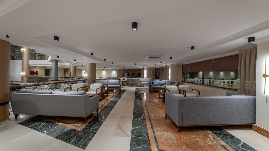 Numa Club Side