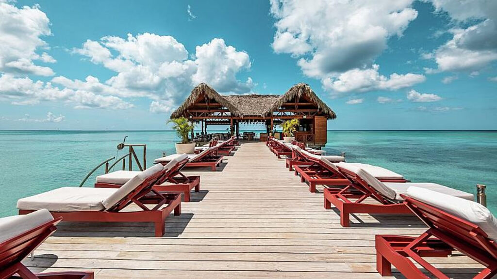 Oasis Canoa Beach Resort