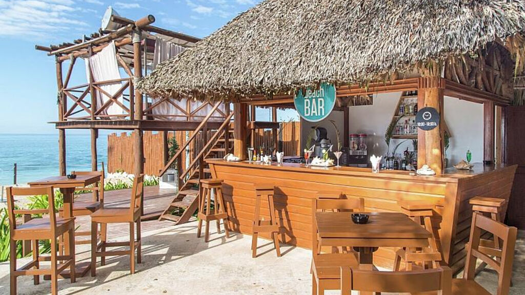 Oasis Canoa Beach Resort